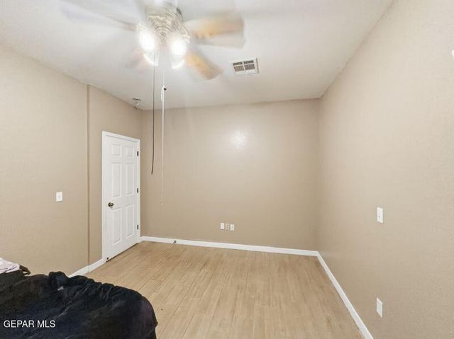 421 MAHAN Drive, Clint, TX 79836