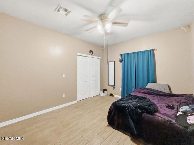 421 MAHAN Drive, Clint, TX 79836