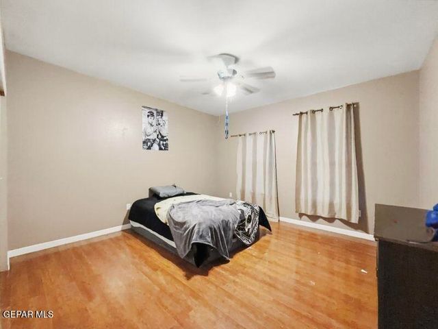 421 MAHAN Drive, Clint, TX 79836