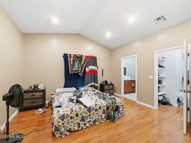 421 MAHAN Drive, Clint, TX 79836