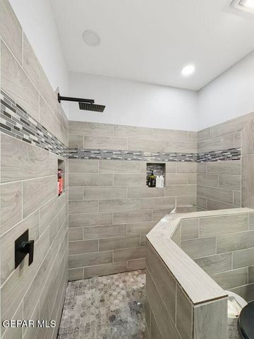 421 MAHAN Drive, Clint, TX 79836