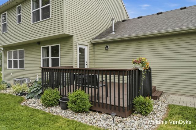 4770 Hidden Highland Drive NE, Rockford, MI 49341