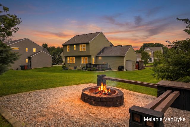 4770 Hidden Highland Drive NE, Rockford, MI 49341