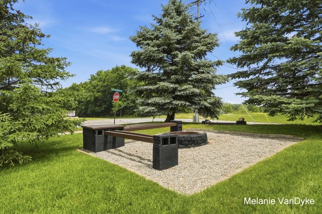 4770 Hidden Highland Drive NE, Rockford, MI 49341