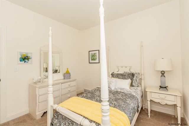 58 Lakepointe Way, Stillwater, NY 12866