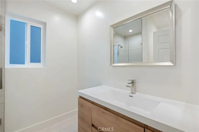 10911 Bluffside Drive 23, Studio City, CA 91604
