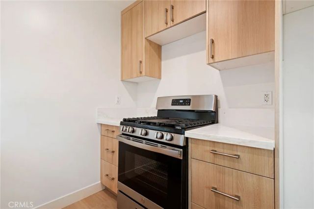 10911 Bluffside Drive 23, Studio City, CA 91604