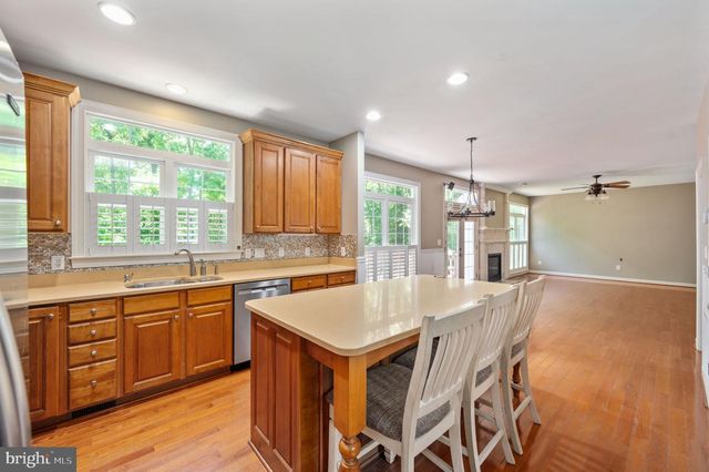 12814 WILLOW POINT DR, Fredericksburg, VA 22408