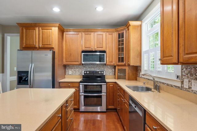 12814 WILLOW POINT DR, Fredericksburg, VA 22408