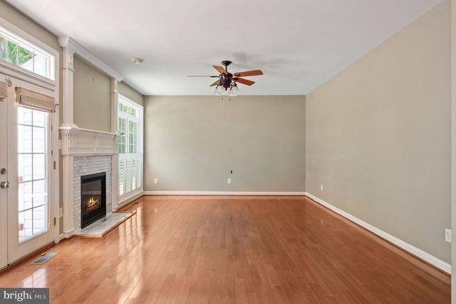 12814 WILLOW POINT DR, Fredericksburg, VA 22408