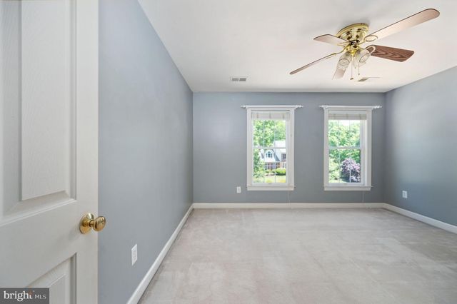 12814 WILLOW POINT DR, Fredericksburg, VA 22408
