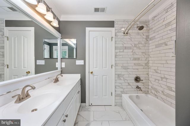 12814 WILLOW POINT DR, Fredericksburg, VA 22408