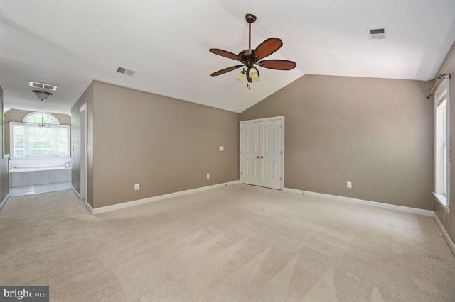 12814 WILLOW POINT DR, Fredericksburg, VA 22408