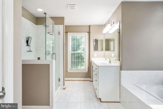 12814 WILLOW POINT DR, Fredericksburg, VA 22408