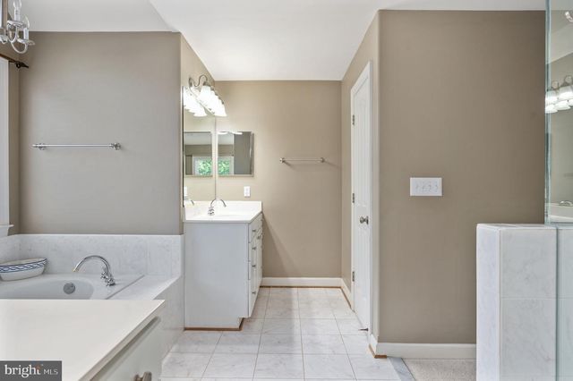 12814 WILLOW POINT DR, Fredericksburg, VA 22408