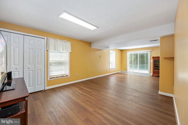 12814 WILLOW POINT DR, Fredericksburg, VA 22408