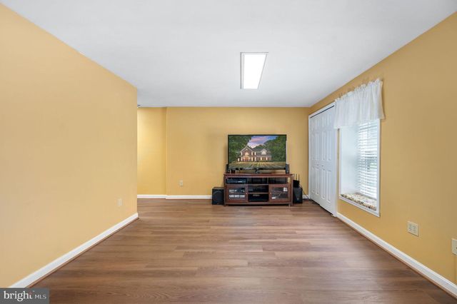 12814 WILLOW POINT DR, Fredericksburg, VA 22408