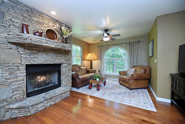 1512 Smithfield Lane, Young Harris, GA 30582