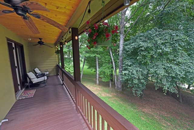 1512 Smithfield Lane, Young Harris, GA 30582