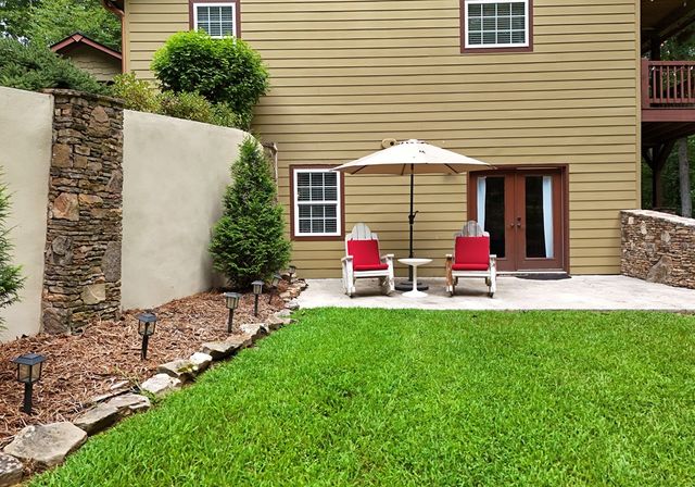 1512 Smithfield Lane, Young Harris, GA 30582