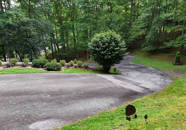 1512 Smithfield Lane, Young Harris, GA 30582