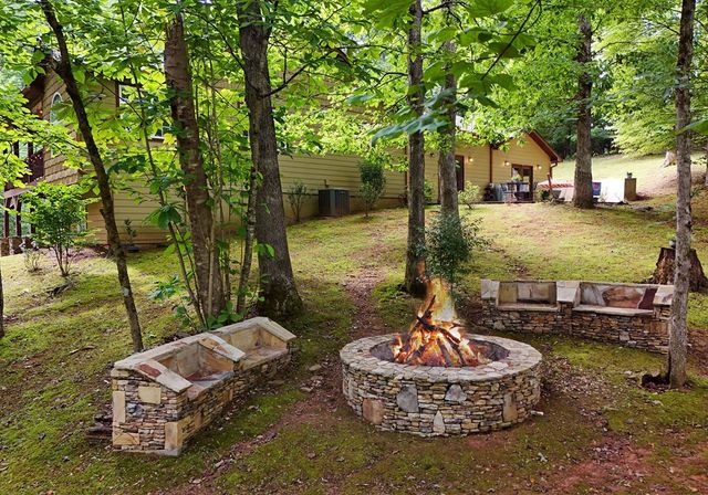 1512 Smithfield Lane, Young Harris, GA 30582