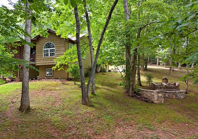 1512 Smithfield Lane, Young Harris, GA 30582