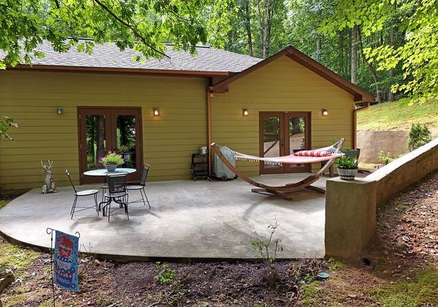 1512 Smithfield Lane, Young Harris, GA 30582