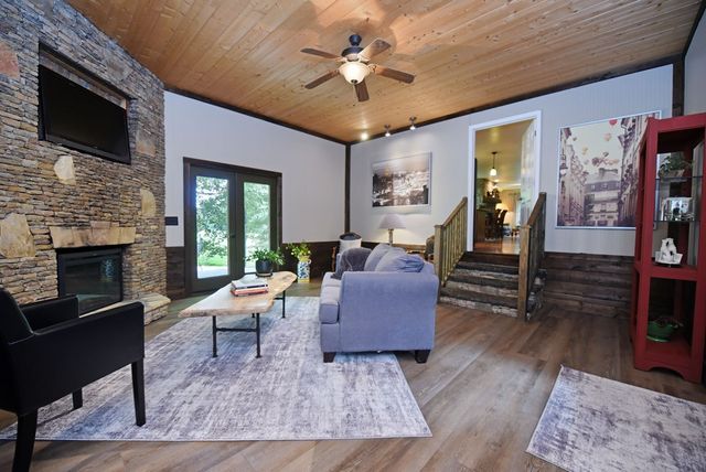 1512 Smithfield Lane, Young Harris, GA 30582