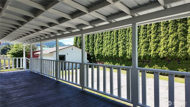 820 Fruitdale Road, Sedro Woolley, WA 98284