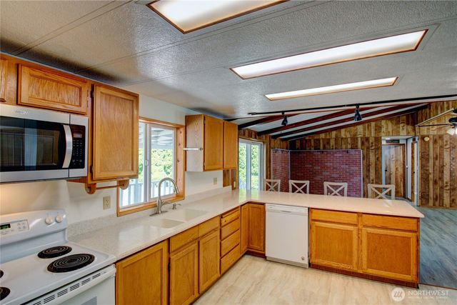 820 Fruitdale Road, Sedro Woolley, WA 98284