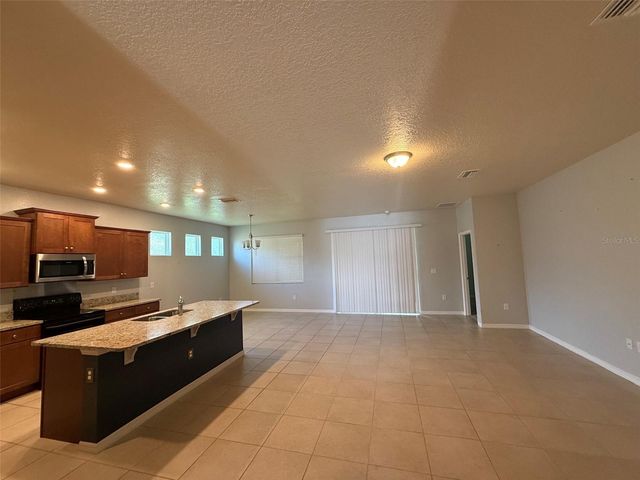 12374 EASTPOINTE DRIVE, Dade City, FL 33525