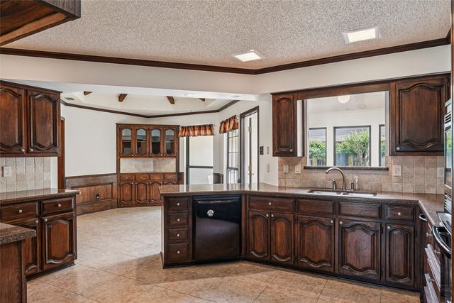 3201 Greenleaf Court, Garland, TX 75044
