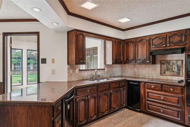 3201 Greenleaf Court, Garland, TX 75044