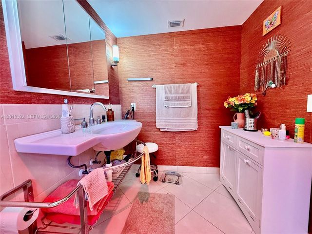 2301 Lucaya Lane O1, Coconut Creek, FL 33066