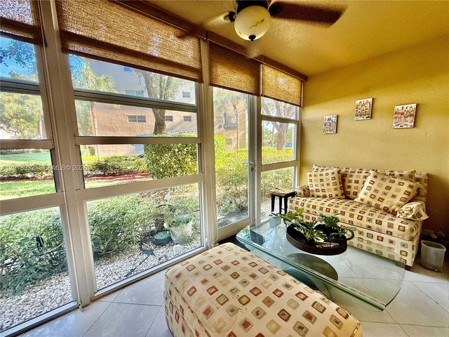 2301 Lucaya Lane O1, Coconut Creek, FL 33066