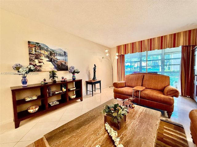 2301 Lucaya Lane O1, Coconut Creek, FL 33066
