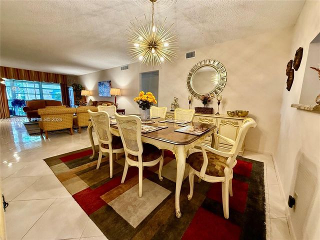 2301 Lucaya Lane O1, Coconut Creek, FL 33066