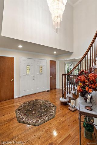 1719 Hickory Bark Lane, Bloomfield Hills, MI 48304