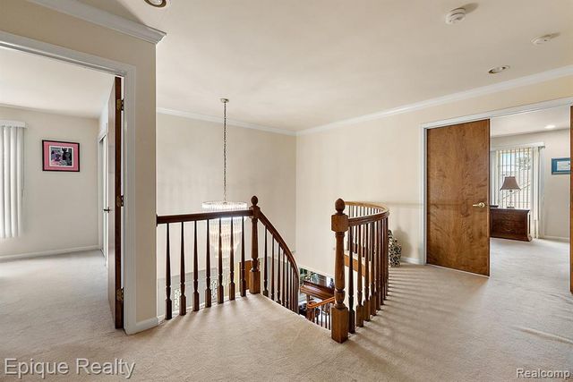 1719 Hickory Bark Lane, Bloomfield Hills, MI 48304