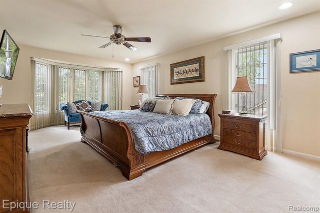 1719 Hickory Bark Lane, Bloomfield Hills, MI 48304