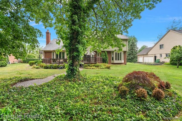 1719 Hickory Bark Lane, Bloomfield Hills, MI 48304