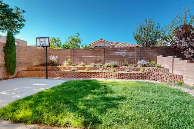 7352 BOXWOOD Avenue NE, Albuquerque, NM 87113