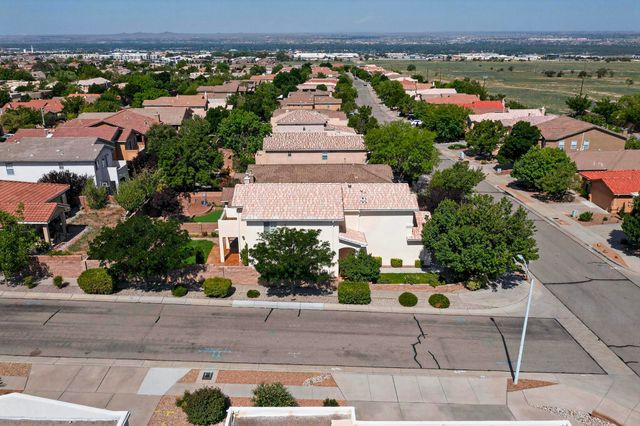 7352 BOXWOOD Avenue NE, Albuquerque, NM 87113