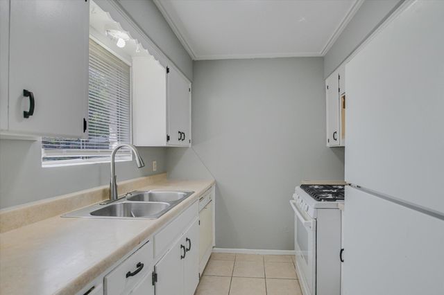 1811 Magnolia DR B, Round Rock, TX 78664
