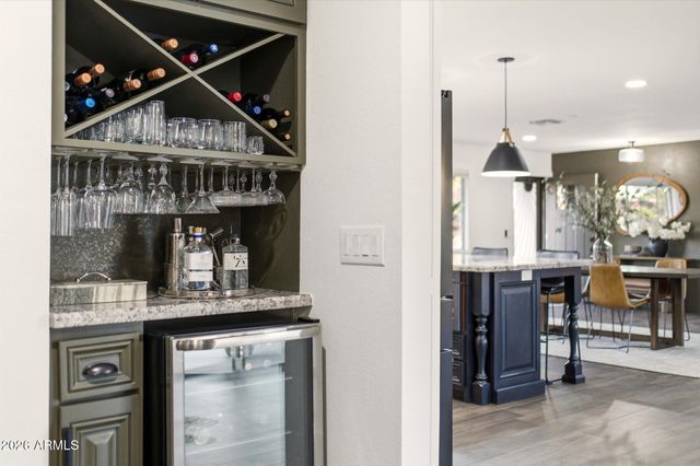 2115 E STATE Avenue, Phoenix, AZ 85020