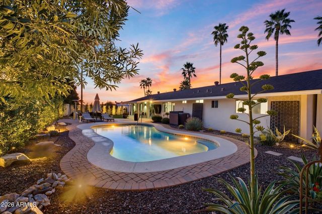 2115 E STATE Avenue, Phoenix, AZ 85020