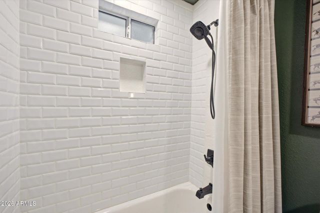 2115 E STATE Avenue, Phoenix, AZ 85020