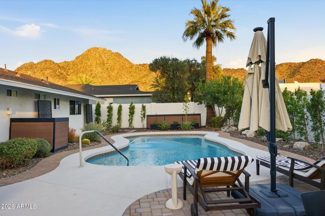 2115 E STATE Avenue, Phoenix, AZ 85020