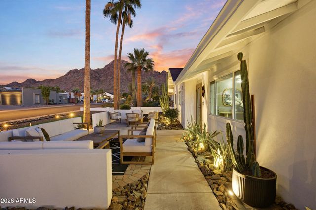 2115 E STATE Avenue, Phoenix, AZ 85020